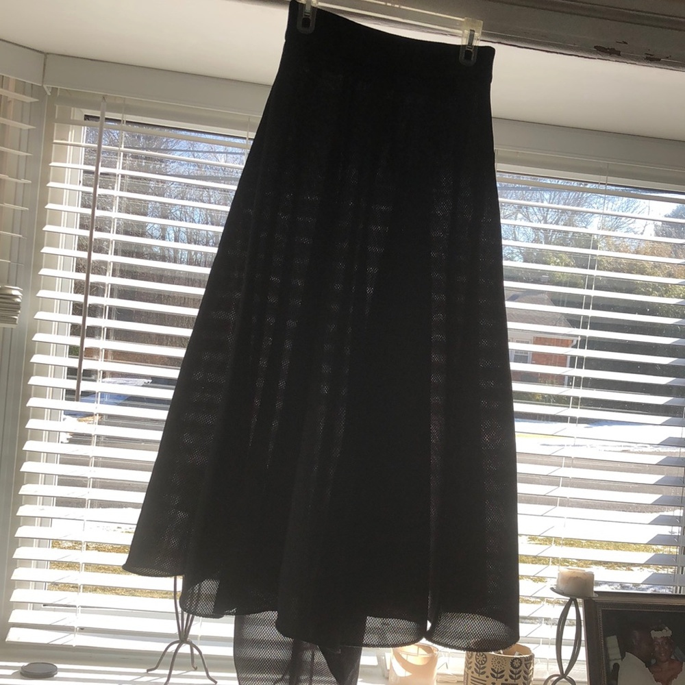 Women high low skirt.